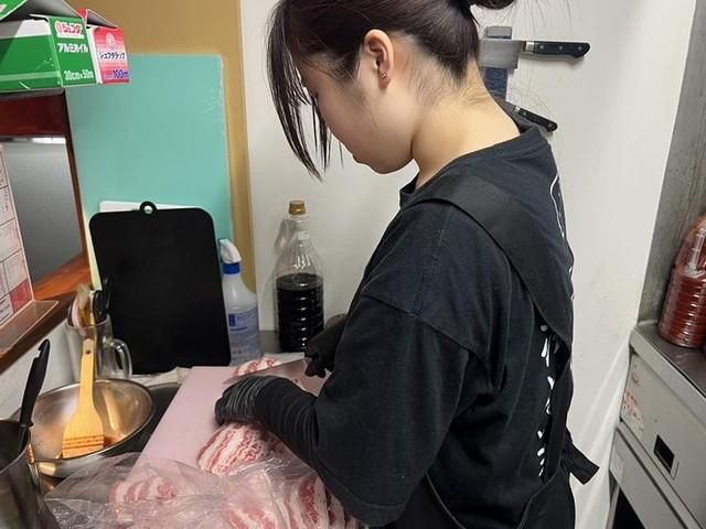 焼肉ホルモン　あたるのアルバイト・バイト求人情報-01