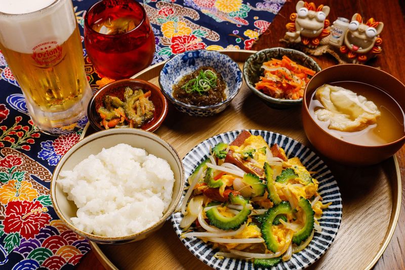 沖縄食堂ハイサイ なんばこめじるし店のアルバイト・バイト求人情報-04