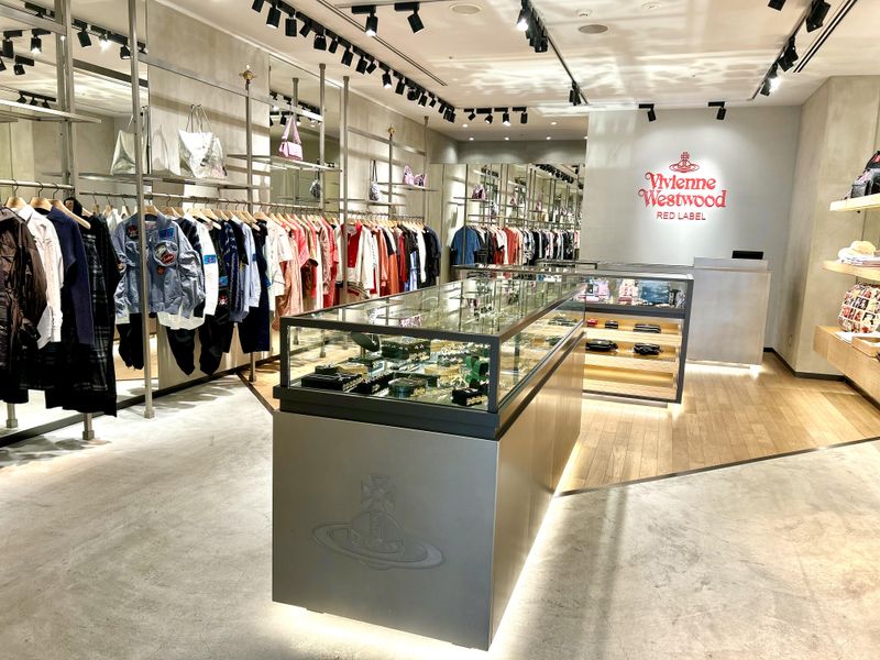 Vivienne Westwood　REDLABEL　名古屋パルコ店(株式会社EMiiブレイン)のアルバイト・バイト求人情報-02