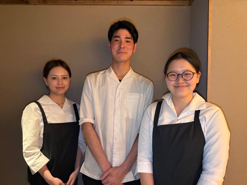 北新地　ひなべぺんぎんのアルバイト・バイト求人情報-03