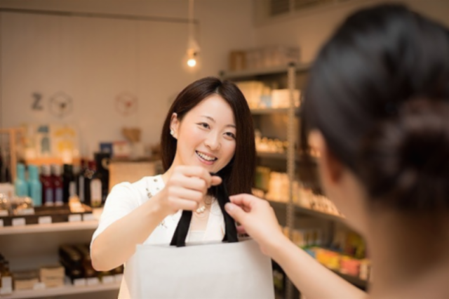 バナナで有名なお土産菓子ショップ 大宮駅店の求人情報