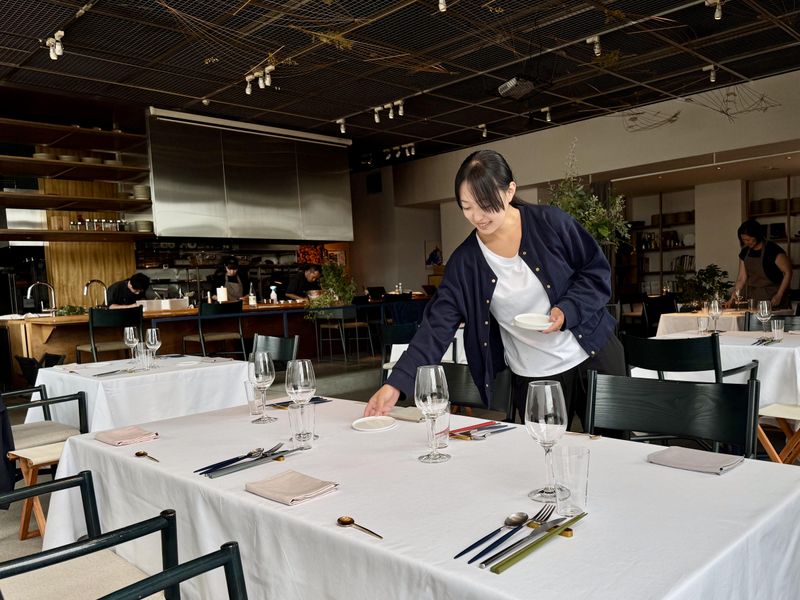 レストラン Solaのアルバイト・バイト求人情報-01