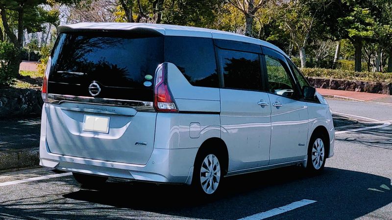 日本道路興運株式会社　大阪支店(勤務地は滋賀県大津市竜が丘の官公庁事務所)