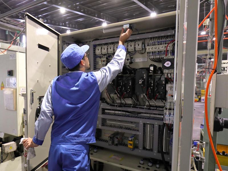 稲坂油圧機器株式会社