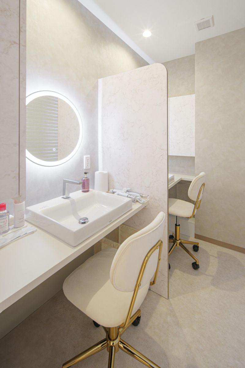 ソワン美容皮膚科クリニック表参道院のアルバイト・バイト求人情報-02