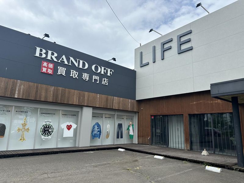 ブランド古着買取販売LIFE　中倉店のアルバイト・バイト求人情報-01