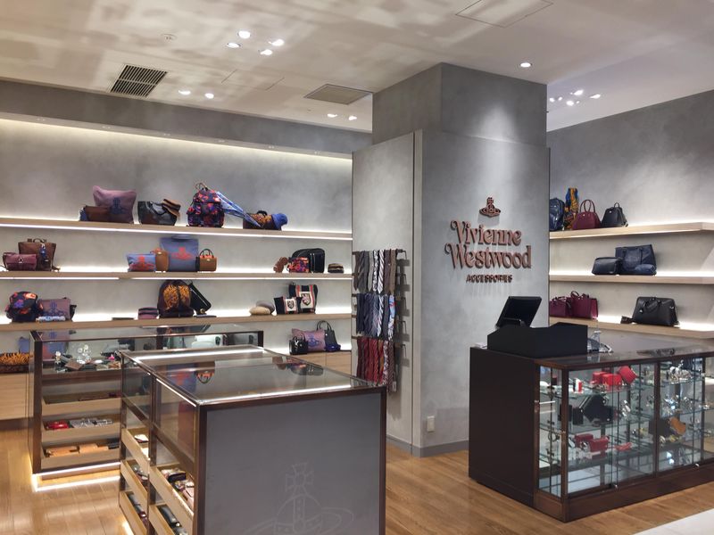 ヴィヴィアンウェストウッド福岡パルコ店のアルバイト・バイト求人情報-02
