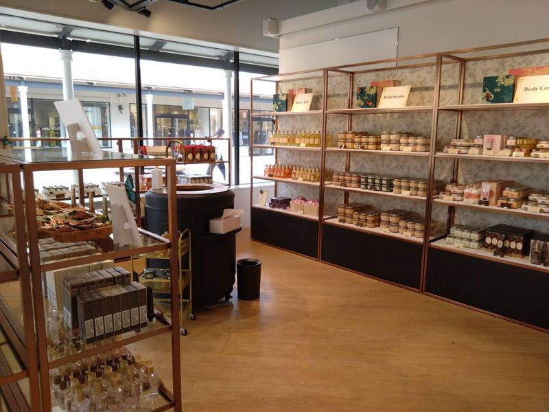 SABON　神戸三田プレミアム・アウトレット店のアルバイト・バイト求人情報-04