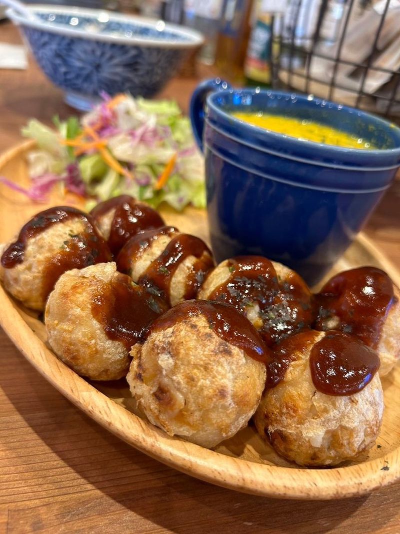 Pivot BASE Cafe & Bar @Dotonboriのアルバイト・バイト求人情報-04