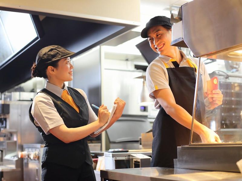 マクドナルド　イオンタウン日向店のアルバイト・バイト求人情報-04
