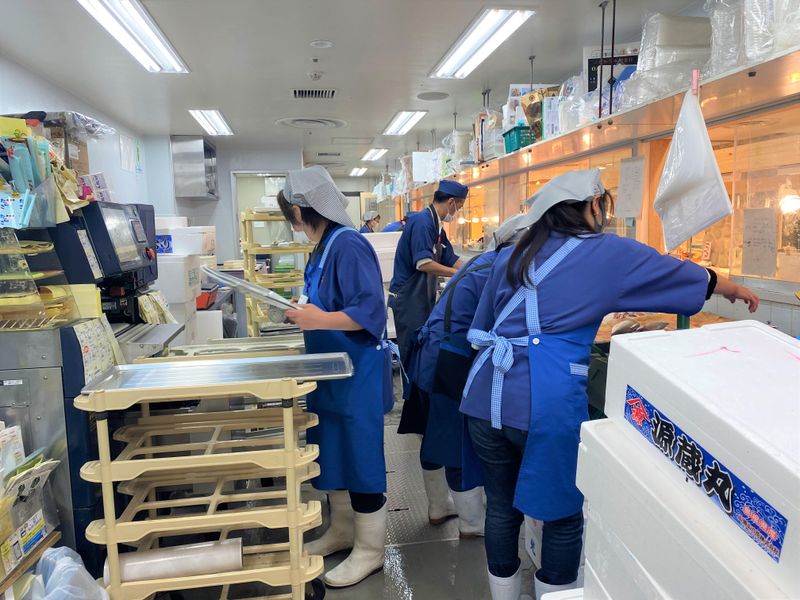 鎌万水産　ラスカ平塚店のアルバイト・バイト求人情報-05