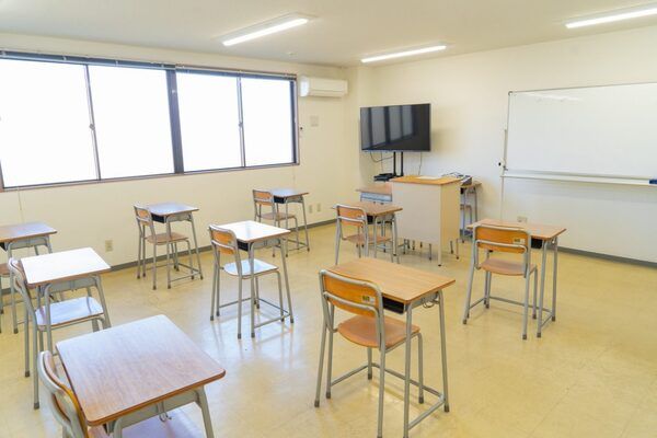 国際ブリッジ学院の求人・転職情報