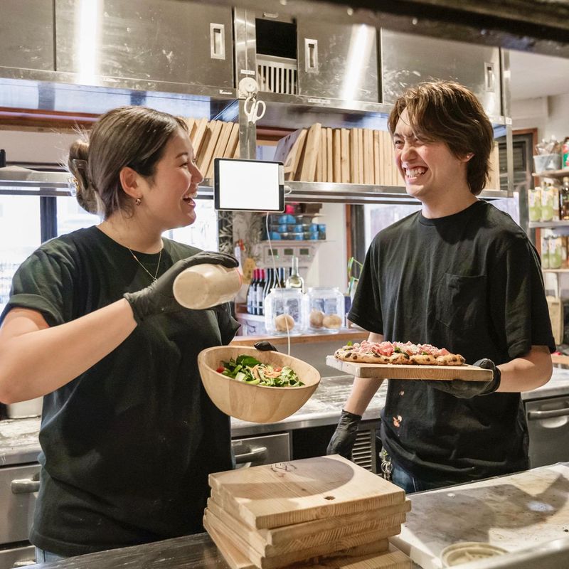 [A]PIZZA(エーピッツァ)京橋店のアルバイト・バイト求人情報-02
