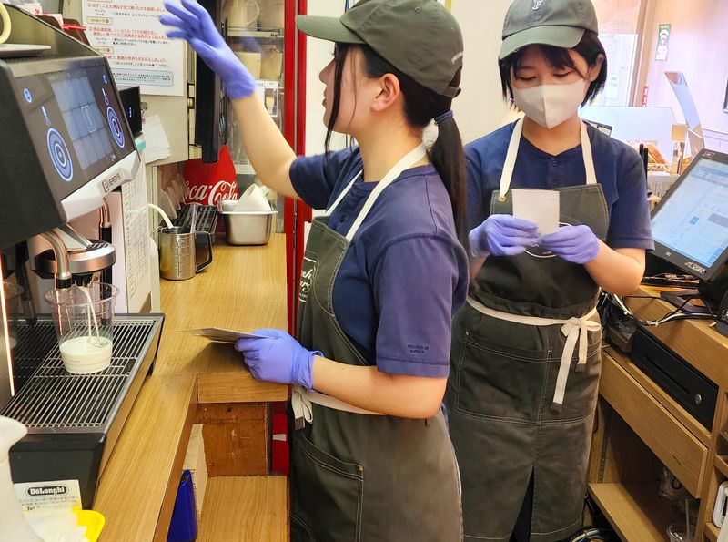 フレッシュネスバーガー代々木八幡店のアルバイト・バイト求人情報-05