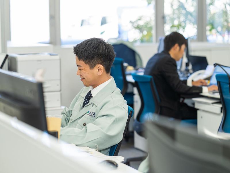 株式会社秦商事