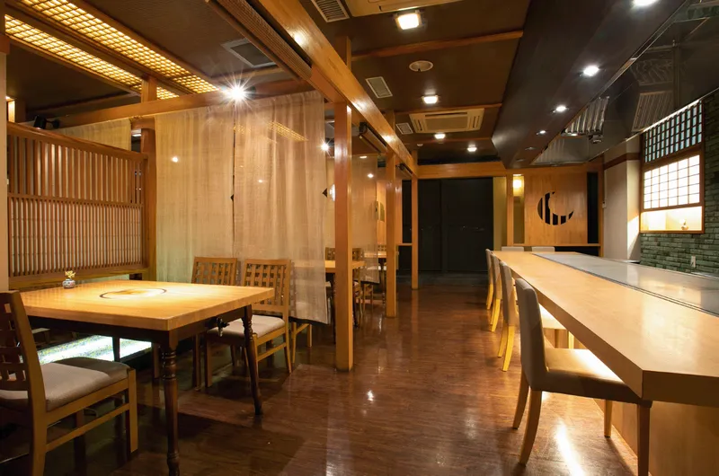 お肉料理専門店「丸小」のアルバイト・バイト求人情報