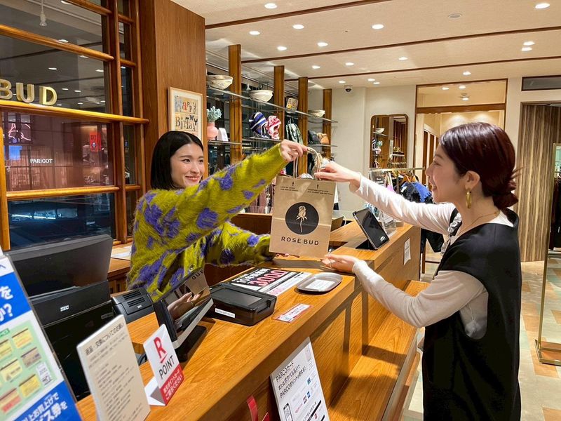 ROSE BUD 広島パルコ店のアルバイト・バイト求人情報-02