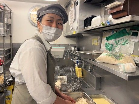 デリカテッセン　とんかつ新宿さぼてん ラスパ西大和店GHの求人情報