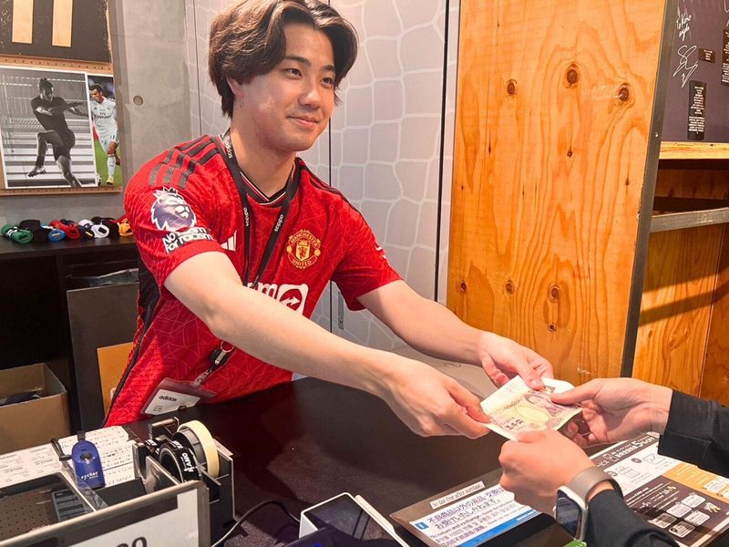 サッカーショップKAMO 原宿店のアルバイト・バイト求人情報-42