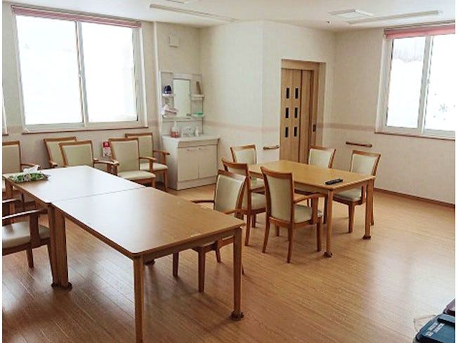 住宅型有料老人ホームきらく・わらくのアルバイト・バイト求人情報-02