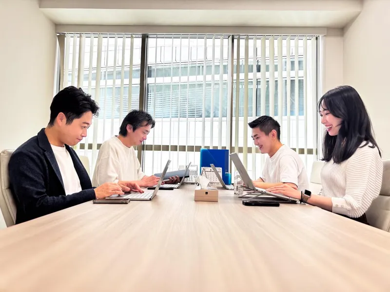 ＣＯＭＦＯ株式会社の求人・転職情報