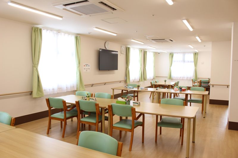 株式会社セルヴィス　ハピネスゆーかりの里の派遣求人情報