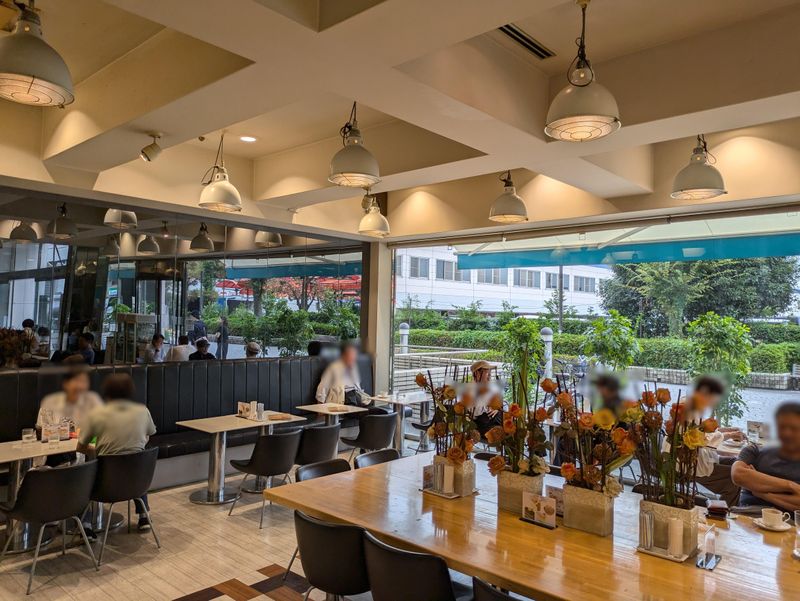 カフェ･ウプシロンのアルバイト・バイト求人情報-02