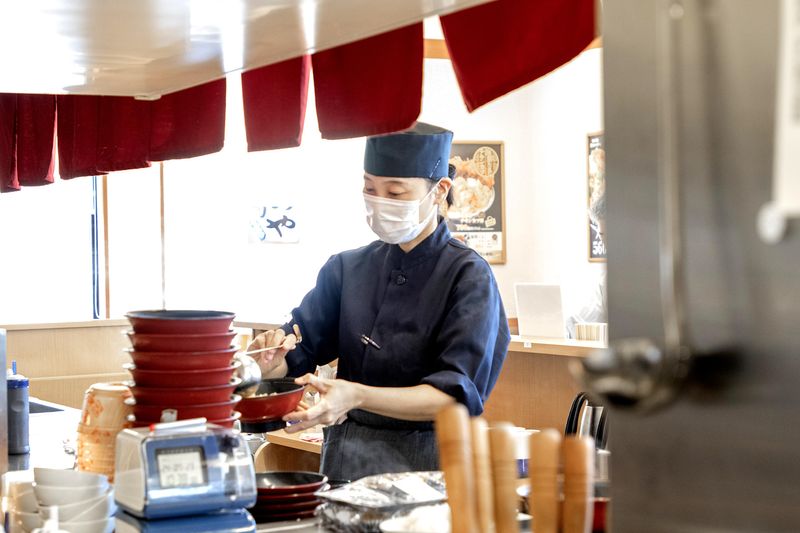 かつや京都上桂店のアルバイト・バイト求人情報-05