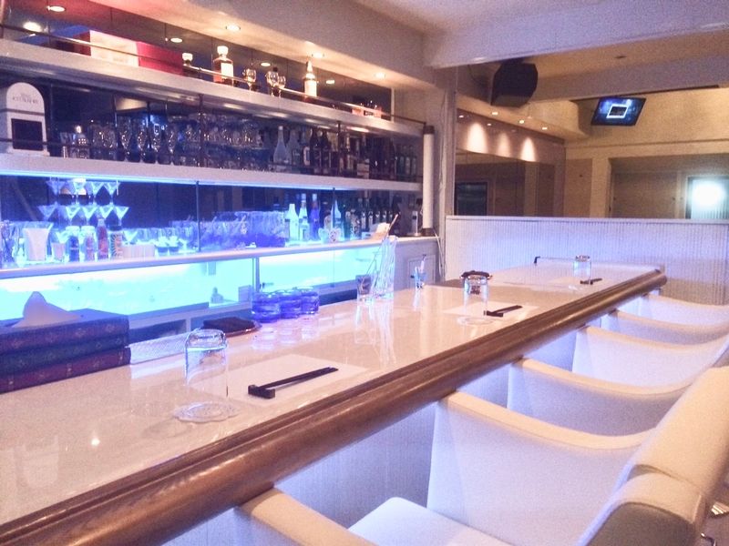 Bar the Queen bee〜クイーンビー〜のアルバイト・バイト求人情報-02