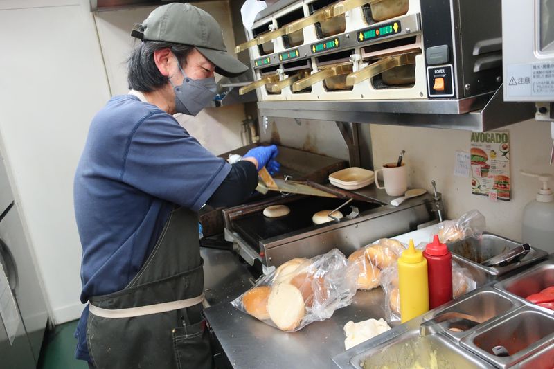 フレッシュネスバーガー 用賀店の求人情報
