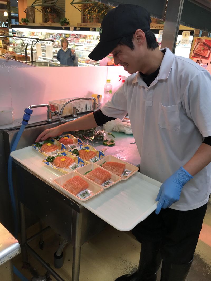 日本鮮魚　トナリエ南千里店のアルバイト・バイト求人情報-05