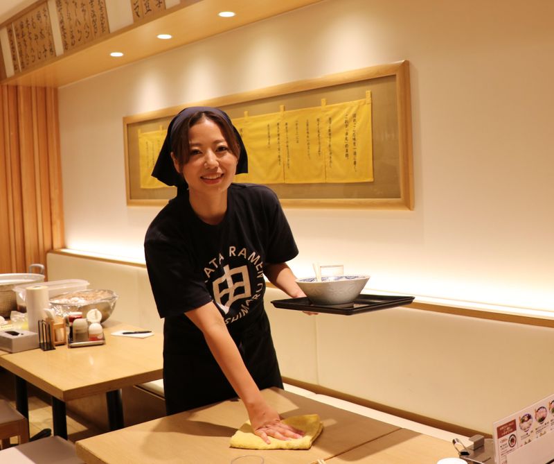 由丸　八重洲店のアルバイト・バイト求人情報-05