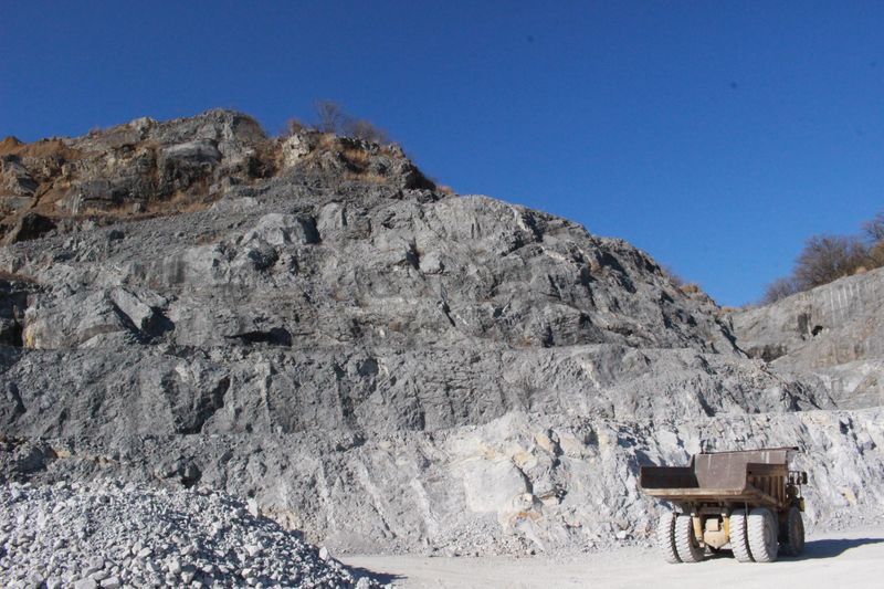 村樫石灰工業株式会社