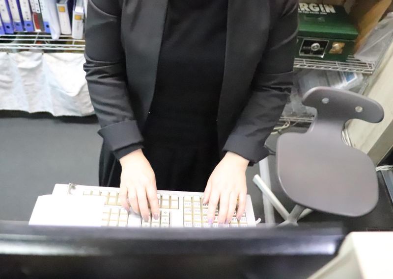 コンフェスタイン河辺のアルバイト・バイト求人情報-02
