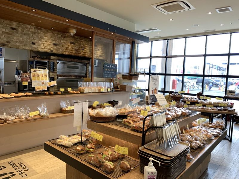 自家製酵母パン Coccinelle MORIOKA TSUTAYA店(杜サービス株式会社)のアルバイト・バイト求人情報-05
