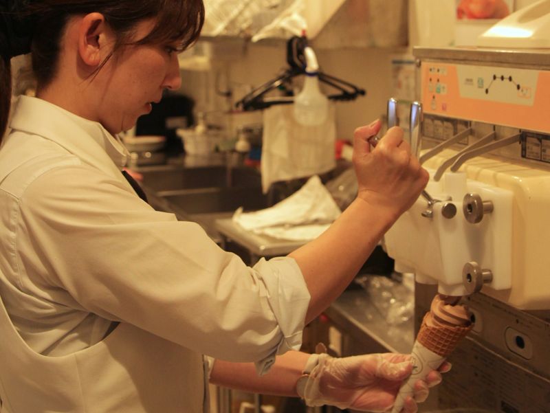 ショコラティエ マサール本店のアルバイト・バイト求人情報-02