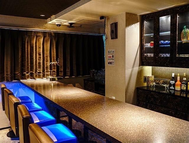 Buzz Bar(バズバー)のアルバイト・バイト求人情報-02