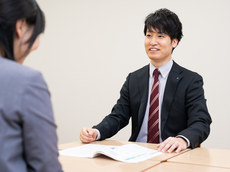 英進館株式会社