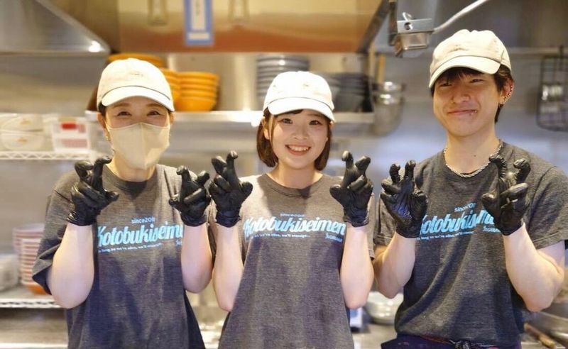 中華そば よしかわ 三井アウトレットパーク入間店のアルバイト・バイト求人情報-02