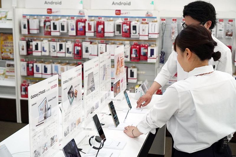 ドコモショップ六日町店のアルバイト・バイト求人情報-03