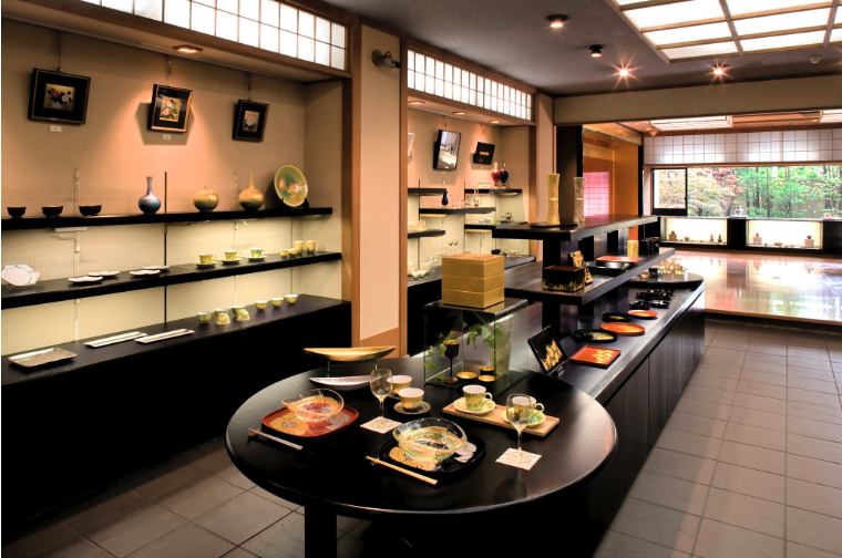 箔座本店のアルバイト・バイト求人情報-02