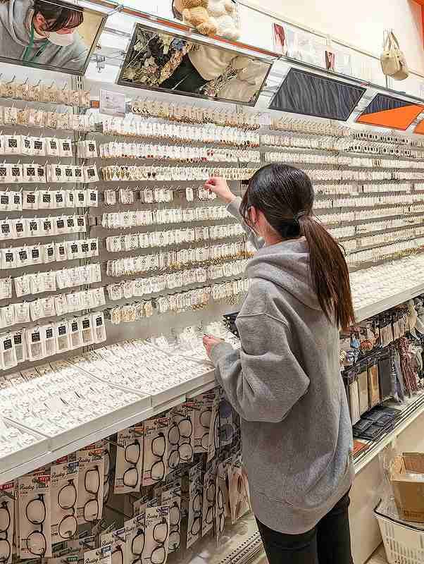 illusie300 イルーシーサンマルマル リバーサイド 長岡千秋 店のアルバイト・バイト求人情報-04