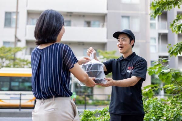 デリズ　なんば店の求人情報