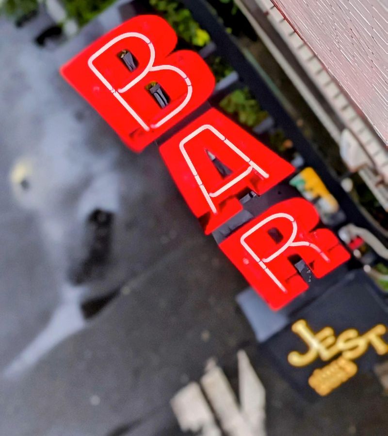 Bar JEST. 喜多見店のアルバイト・バイト求人情報-02