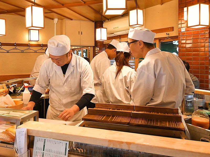 鶴すしのアルバイト・バイト求人情報-02