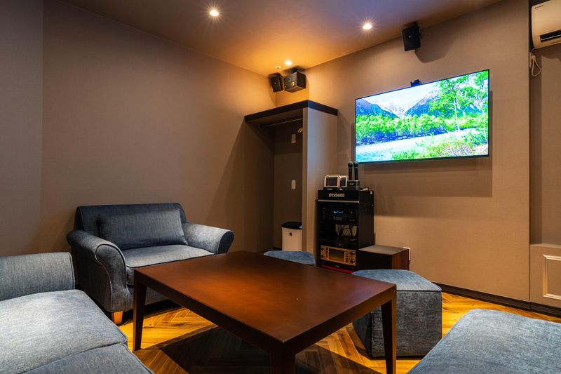 Whisky Bottle Bar Bull 北新地店のアルバイト・バイト求人情報-03