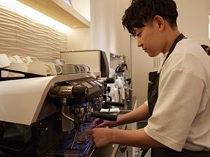 エクセルシオールカフェ 渋谷サクラステージ店のアルバイト・バイト求人情報-06