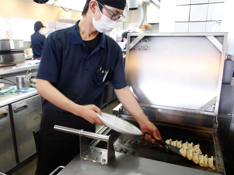 株式会社ペルゴ 餃子の王将 姫路駅前店のアルバイト・バイト求人情報-04
