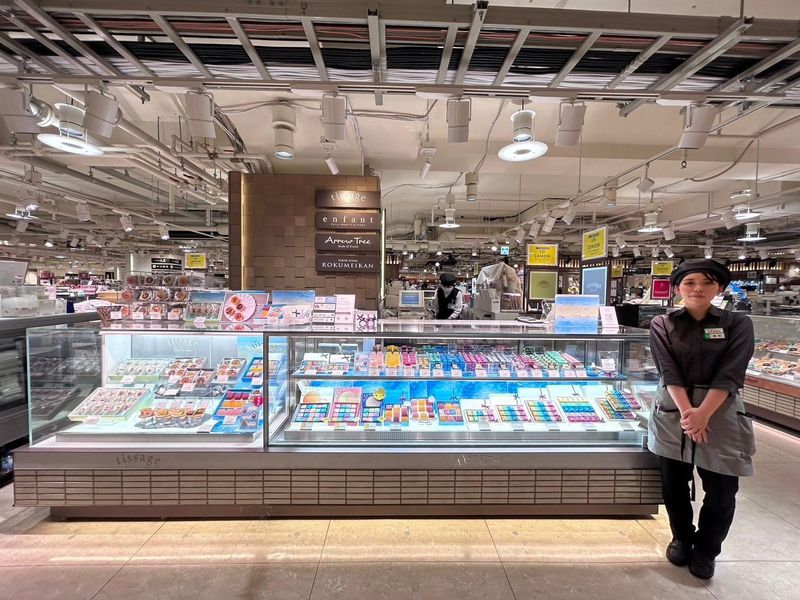 ティサ―ジュ　阪神梅田本店のアルバイト・バイト求人情報-02