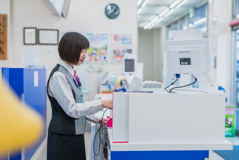 ノムラクリーニング 貝塚駅前店のアルバイト・バイト求人情報-02